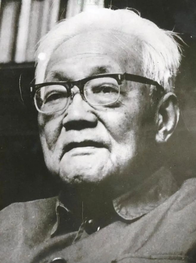 巴金