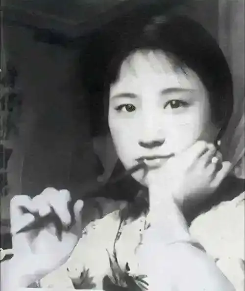 陆小曼